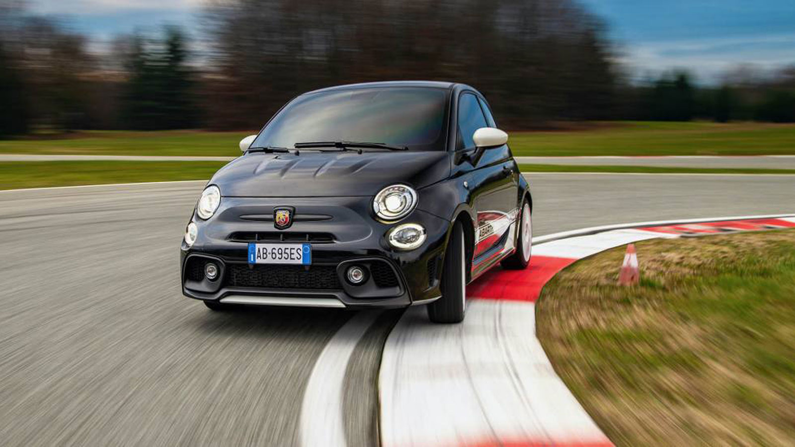 «Φωτιά και λάβρα» το ταχύτερο 500αράκι, Abarth 695 Esseesse