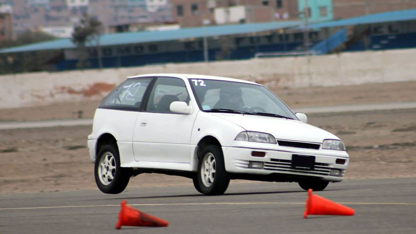 Suzuki Swift GTi: Το σχιζοφρενικό 1300άρι