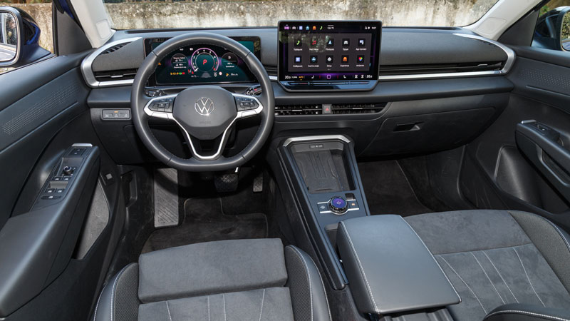 Volkswagen T-Roc 116 PS: Πόσο καλό είναι σε εξοπλισμό άνεσης και ασφαλείας;