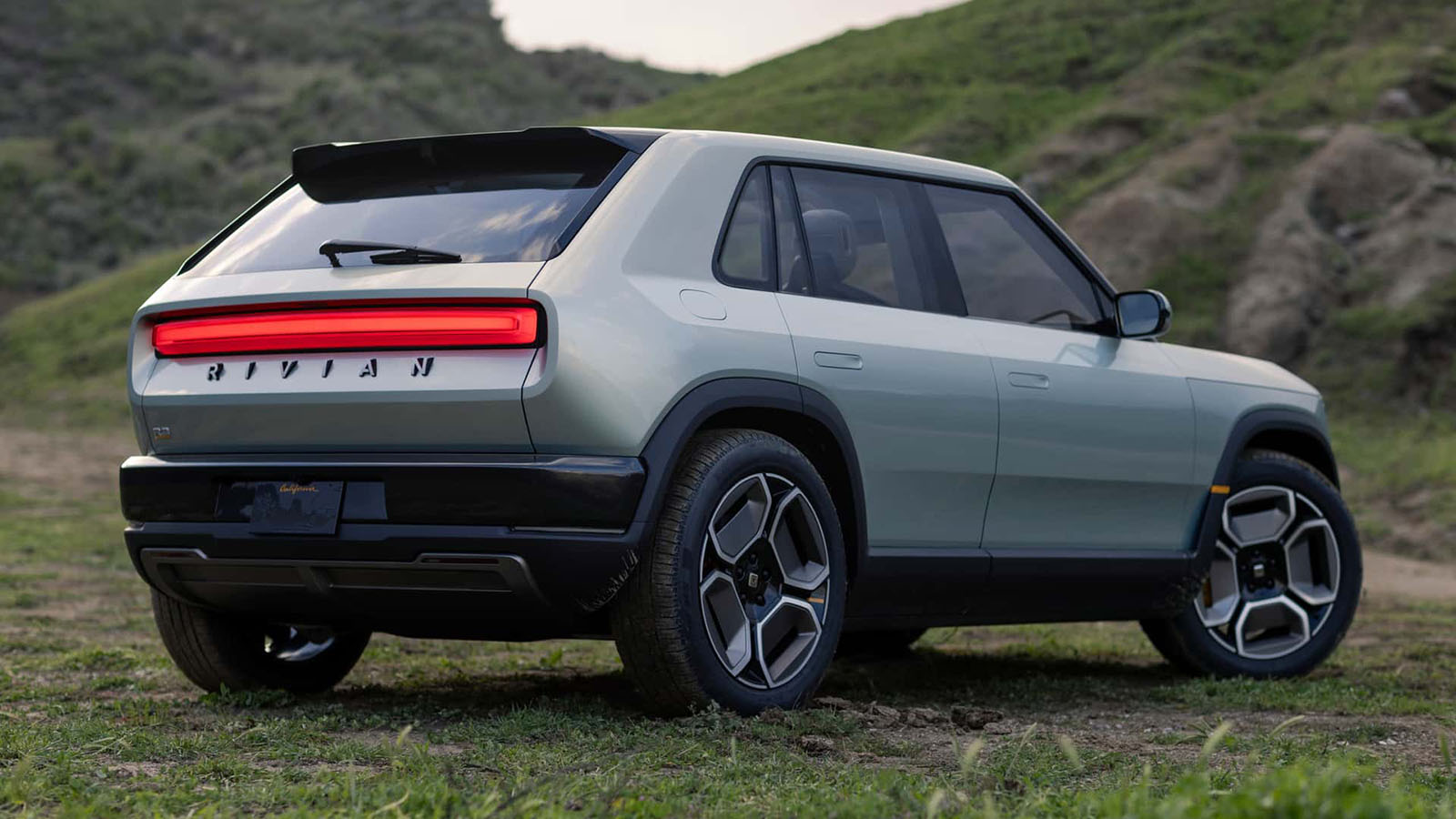 Ντεμπούτο για το Rivian R3 