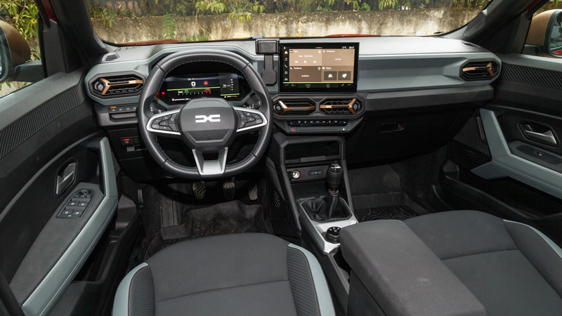 Dacia Bigster: Πόσο καλό είναι σε εξοπλισμό άνεσης και ασφαλείας; Dacia Bigster: Πόσο καλό είναι σε εξοπλισμό άνεσης και ασφαλείας;