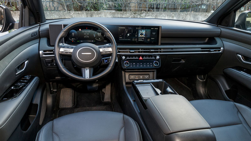 Hyundai Tucson Hybrid 4WD: Πόσο καλό είναι σε εξοπλισμό άνεσης και ασφαλείας; Hyundai Tucson Hybrid 4WD: Πόσο καλό είναι σε εξοπλισμό άνεσης και ασφαλείας;