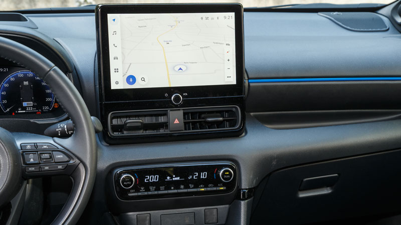 Toyota Yaris Hybrid 130: Πόσο καλό είναι σε εξοπλισμό άνεσης και ασφαλείας;