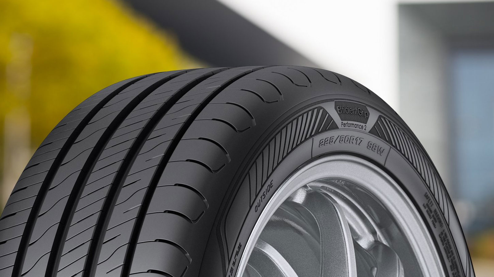 Η ADAC βράβευσε τα Goodyear EfficientGrip Performance 2