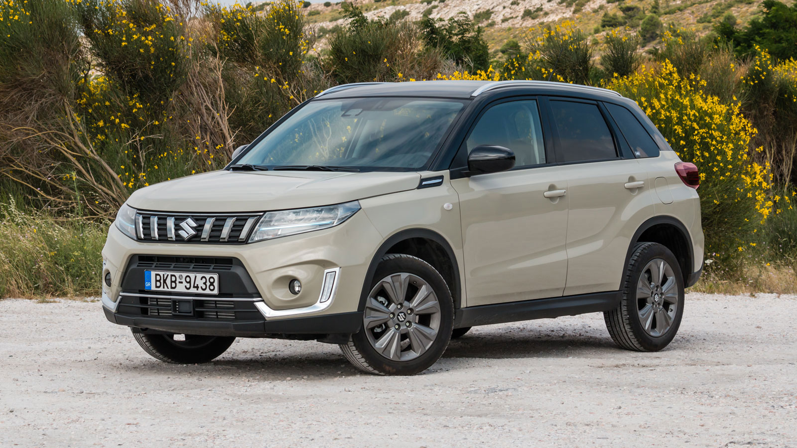 Και όμως! Το Dacia Sandero κερδίζει 7-5 το Suzuki Vitara!