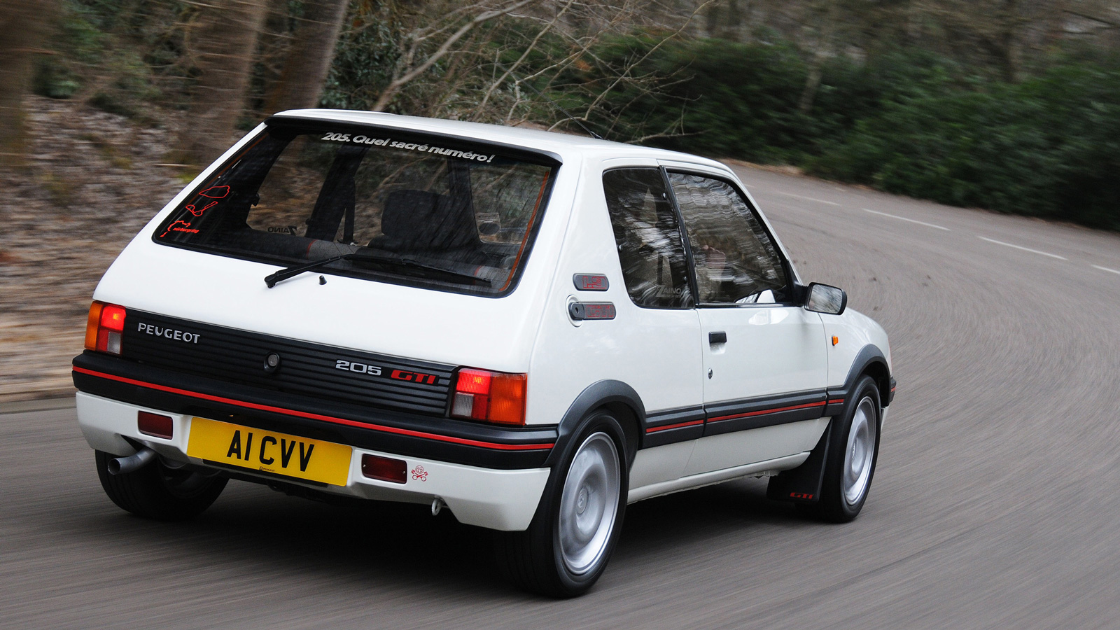 205 GTI: Το πρώτο hot hatch της Peugeot