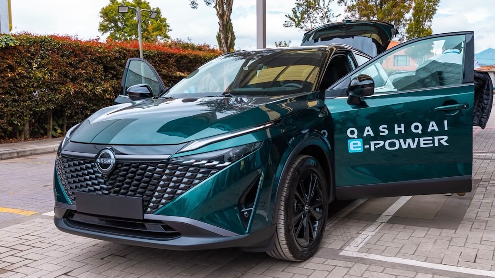 Ρεκόρ Guinness για το Qashqai e-POWER: 1.980 χλμ. με ένα γέμισμα Ρεκόρ Guinness για το Qashqai e-POWER: 1.980 χλμ. με ένα γέμισμα
