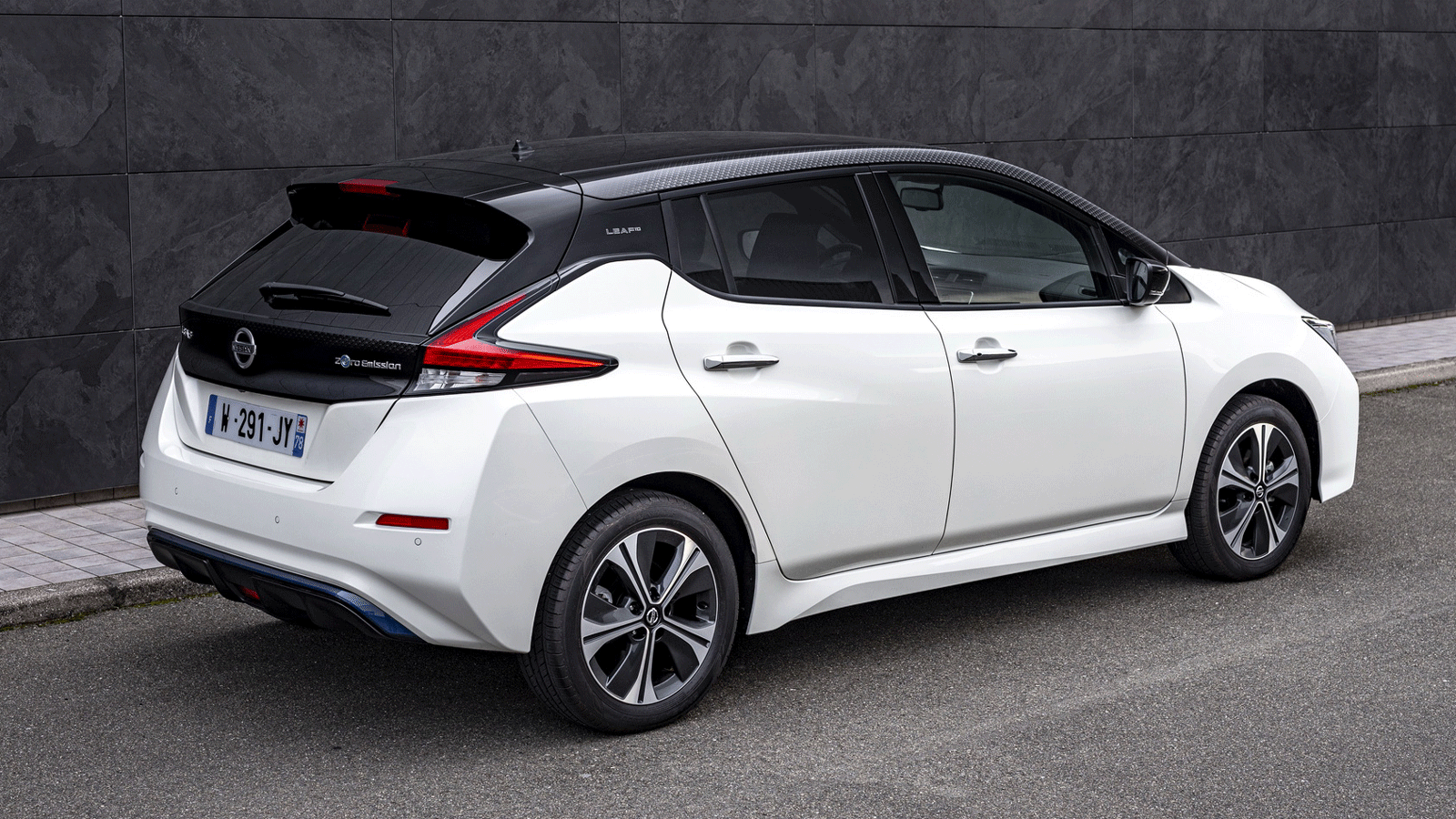 Nissan LEAF: Ειδική έκδοση για τα 10 χρόνια επιτυχίας