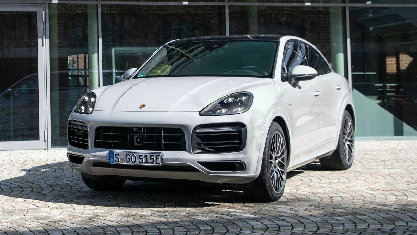 Μεγαλύτερες μπαταρίες για τις Porsche Cayenne Hybrid