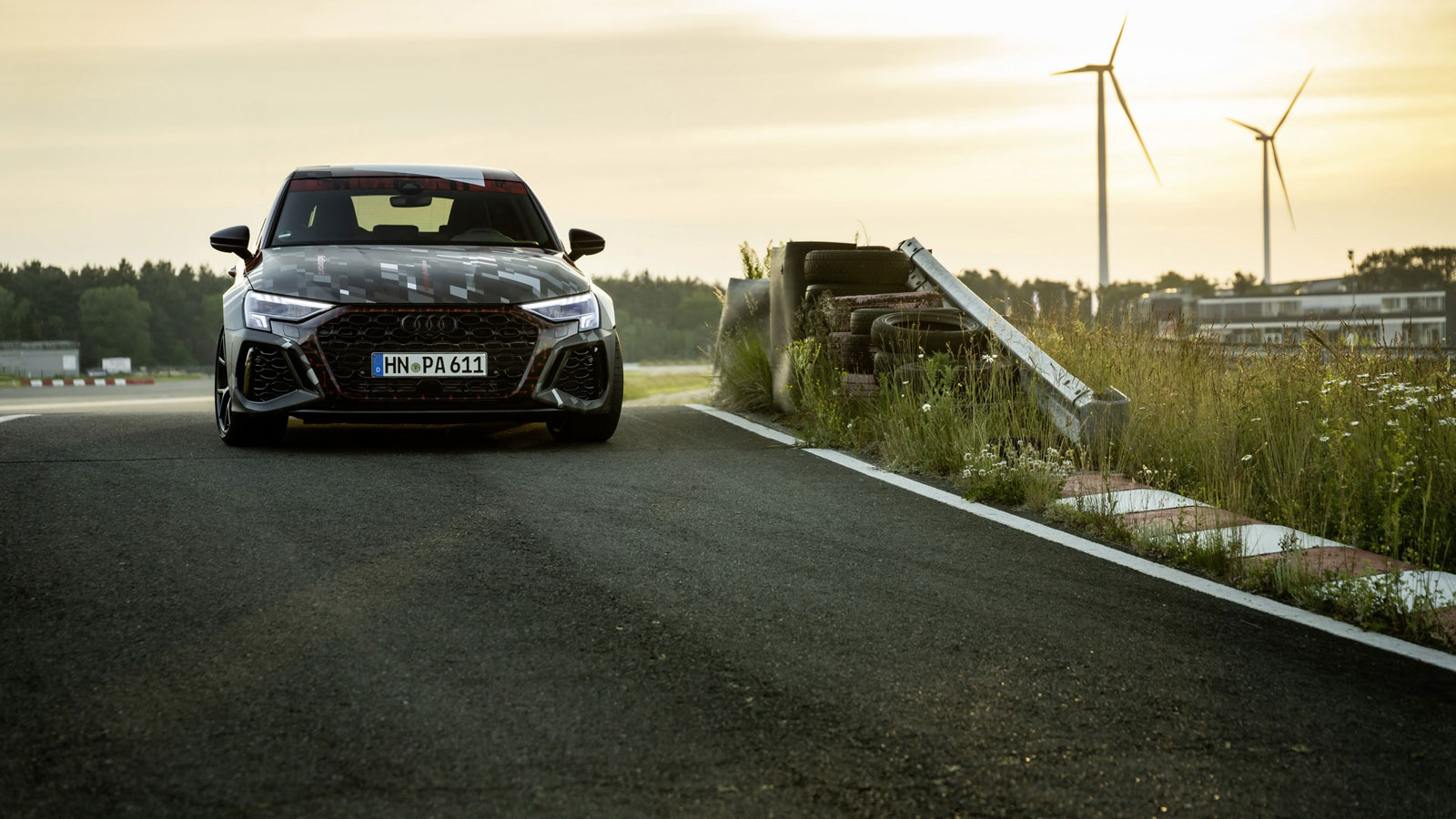 Επιτάχυνση στα 3,8 και special driftάρισμα στο νέο Audi RS3