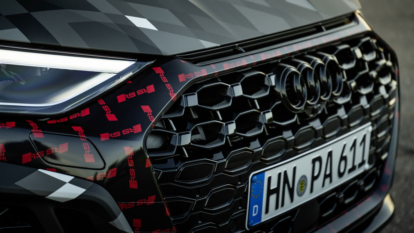 Επιτάχυνση στα 3,8 και special driftάρισμα στο νέο Audi RS3