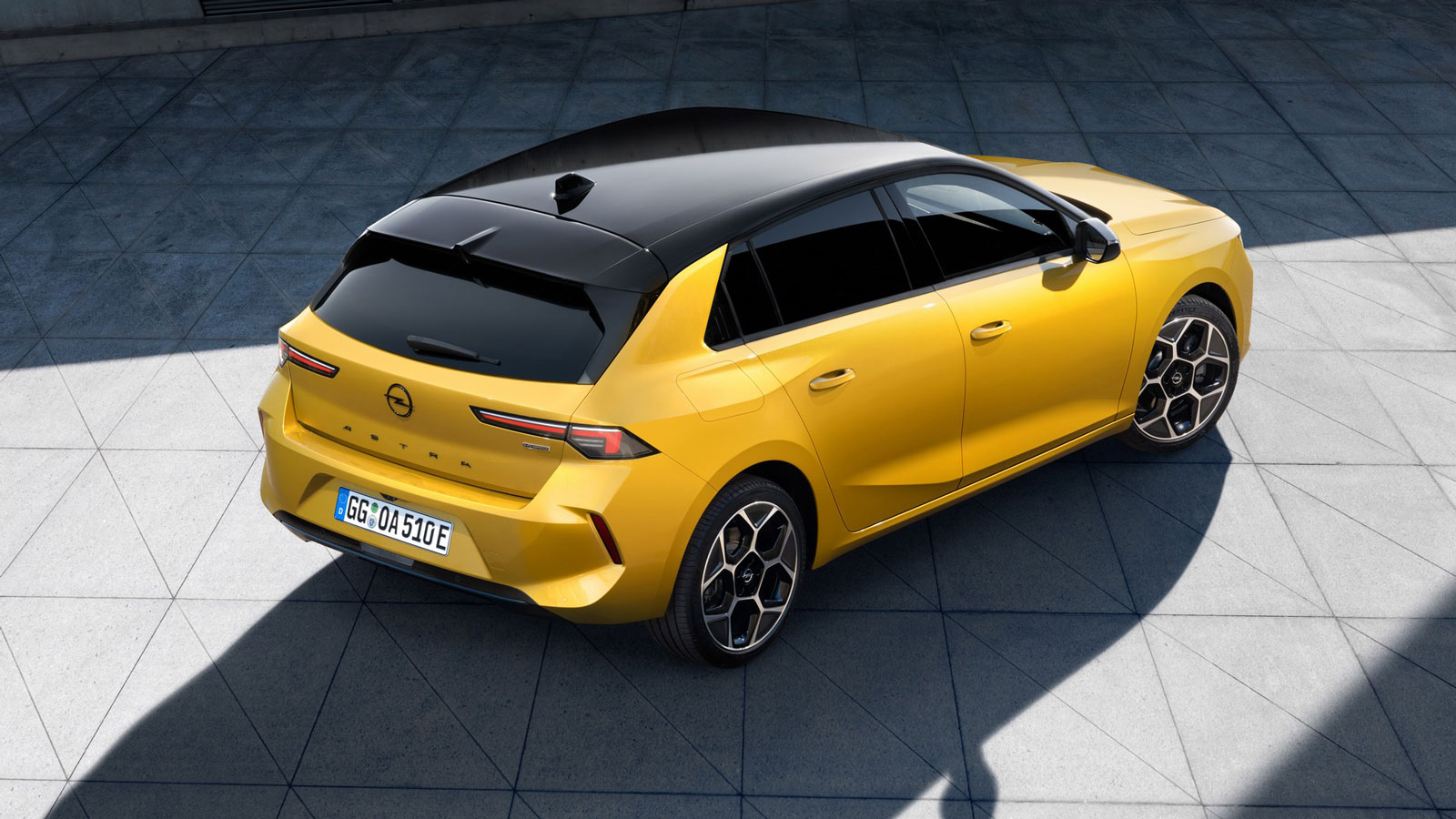 Καινούργιο «πρόσωπο» και ευρεία γκάμα μοτέρ στο νέο Opel Astra