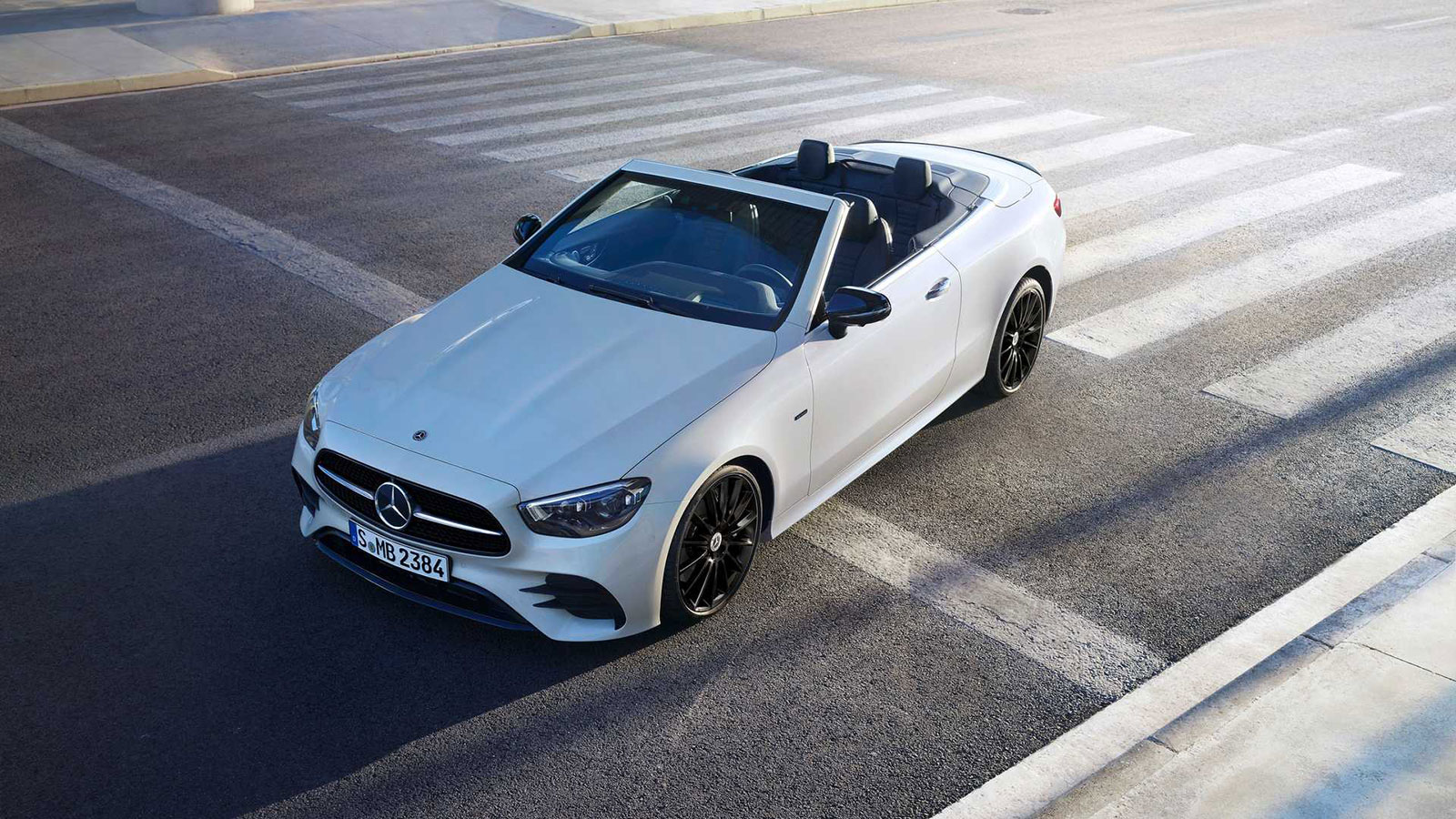 Mercedes E-Class με νέα έκδοση Night Edition 
