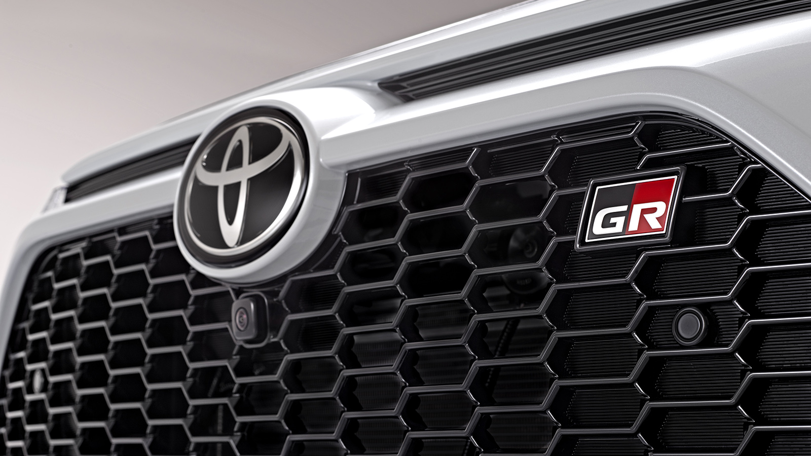 Νέα GR Sport έκδοση για το RAV4 από την Toyota