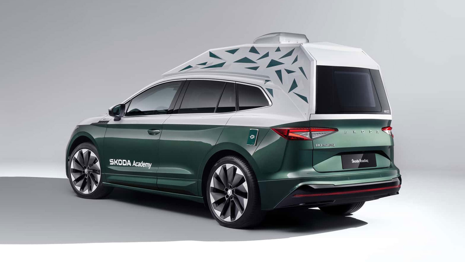 Το Skoda Roadiaq είναι ένα Enyaq σε Camper έκδοση!