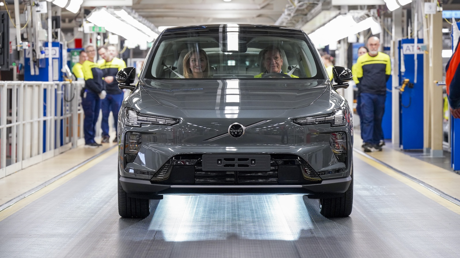 Το μεγάλο στοίχημα της Volvo στην Torslanda: Ξεκίνησε η παραγωγή του EX60 