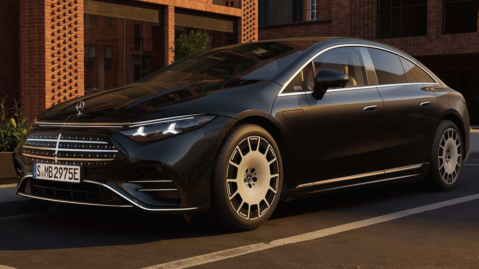 Πρεμιέρα για την ανανεωμένη Mercedes EQS 