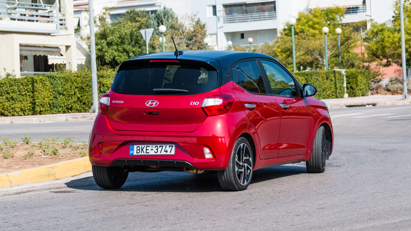 Hyundai i10 VS Toyota Aygo X Συγκριτικό