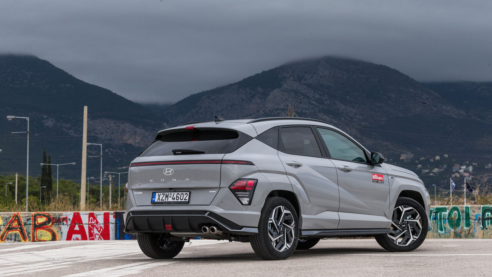 Hyundai Kona VS Nissan Qashqai Hybrid 190ps Συγκριτικό