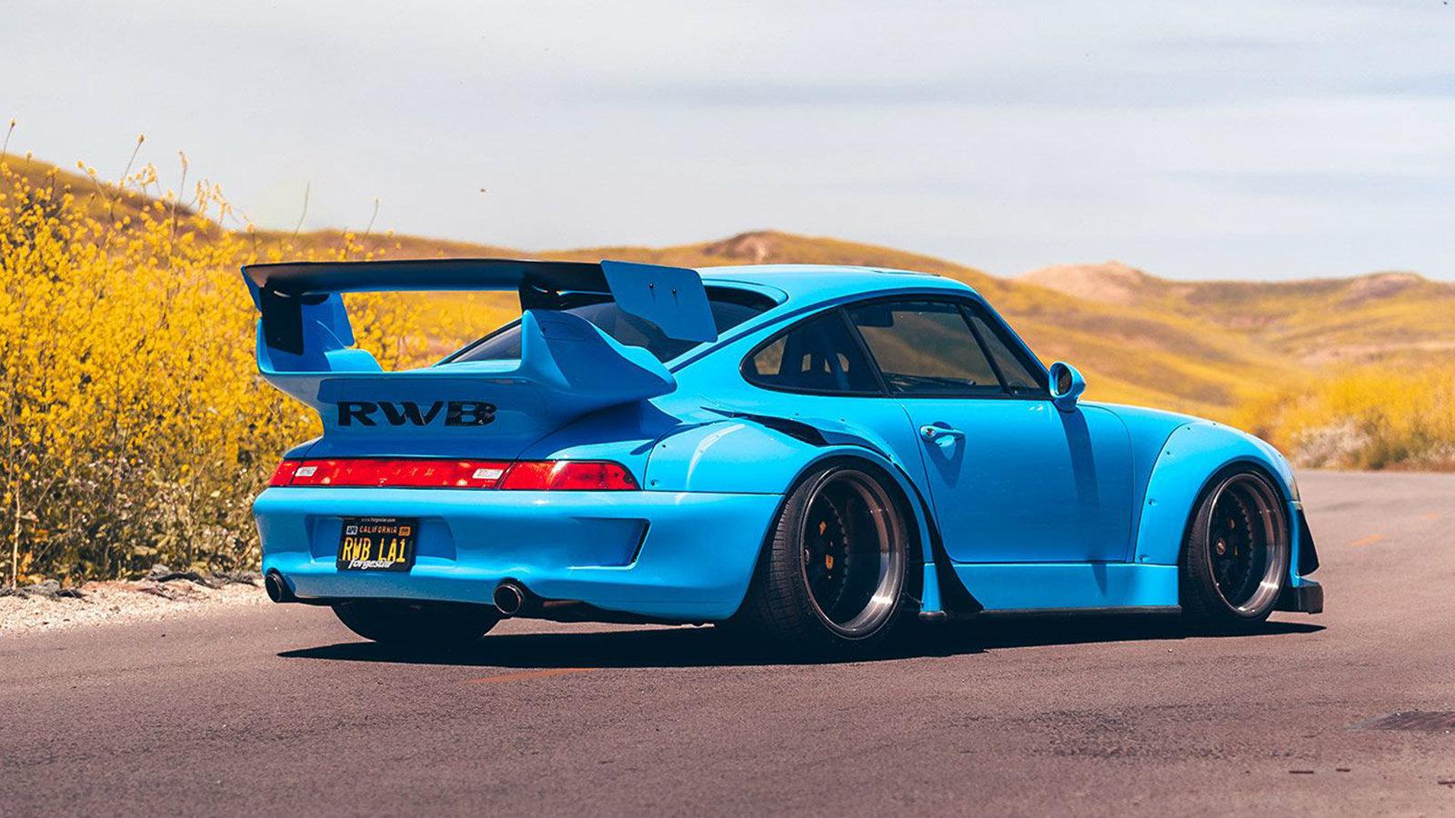 Porsche 911 розовый