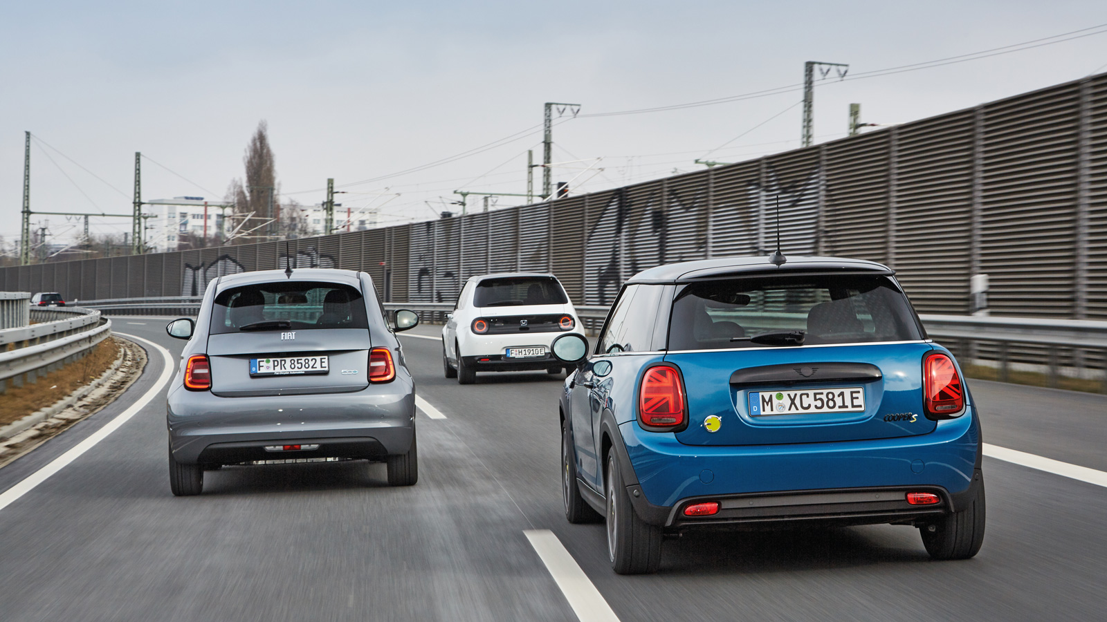 Συγκρίνουμε Fiat 500 e με Honda e και Mini Cooper SE
