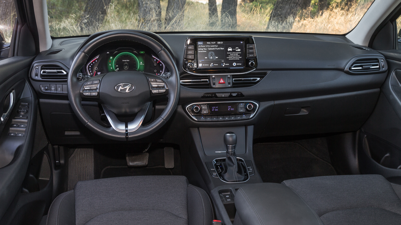 Hyundai I30 Automatic 120ps VS Toyota Corolla. Ποιο ξεχωρίζει σε εξοπλισμό ασφαλείας και άνεσης;