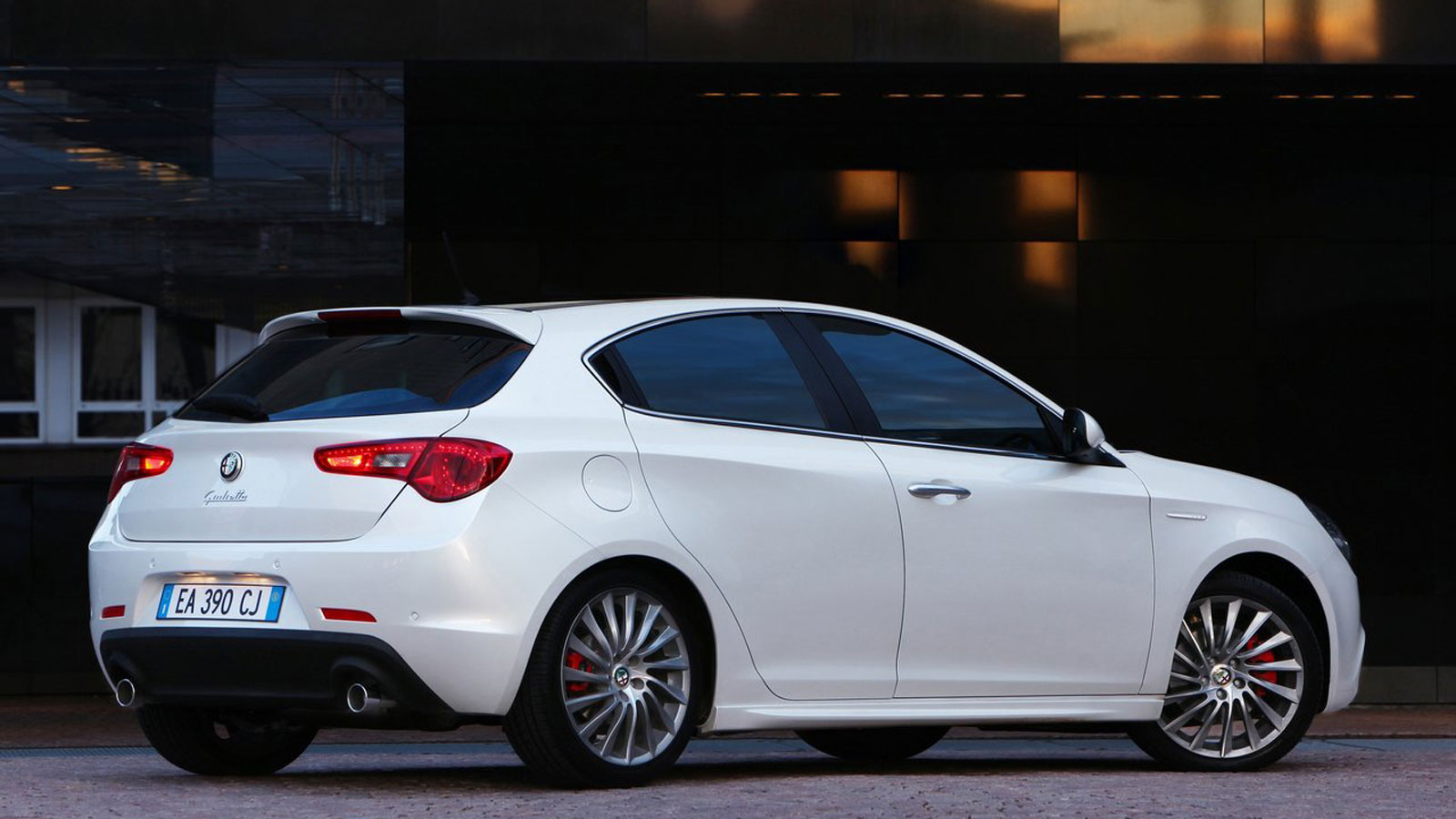 Μεταχειρισμένη Alfa Romeo Giulietta: Να γίνω Alfista με 8 χιλιάρικα;