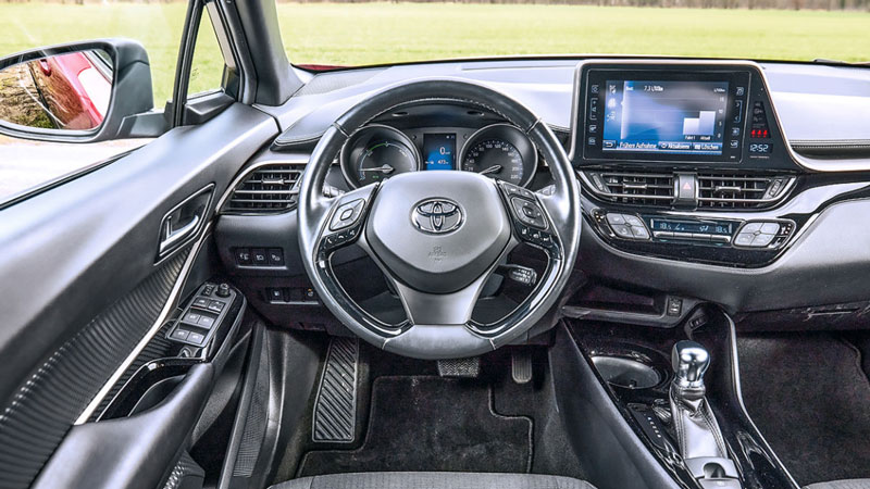 Test μεταχειρισμένου: Toyota C-HR Hybrid 122 PS 2016-2023