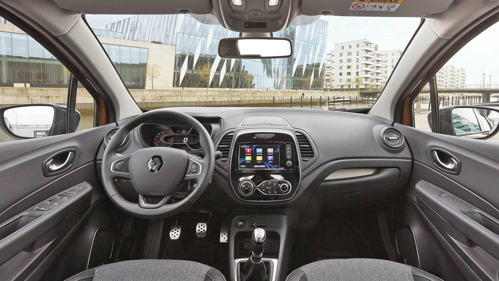 Renault captur салон