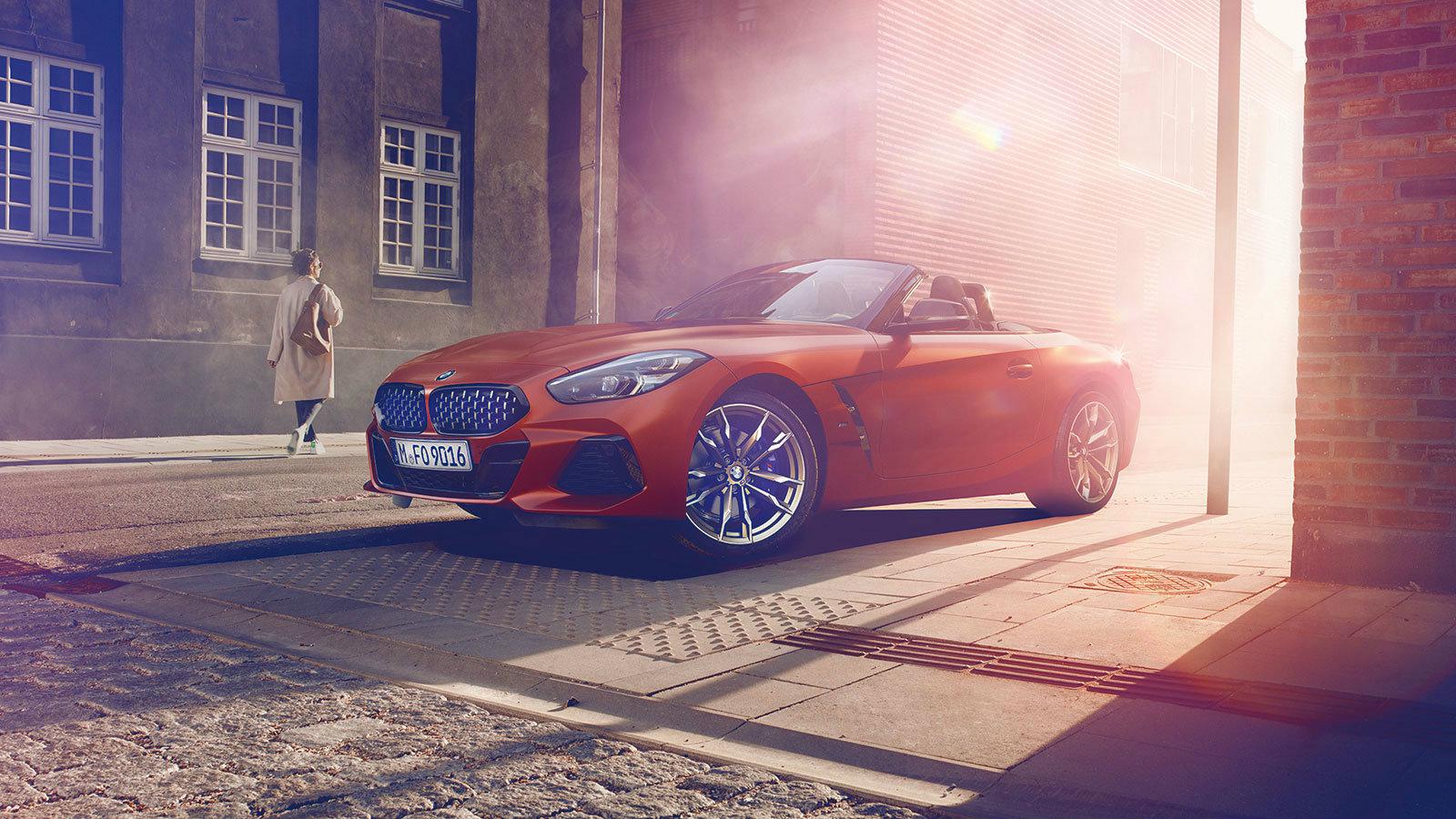 Θες σπορ Roadster; Το Z4 φέρει μαλακή οροφή. Θες coupe; Έχει την ίδια βάση με την Toyota Supra.