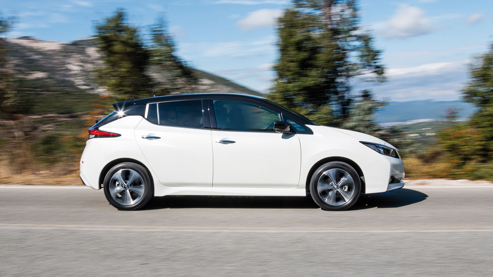 Nissan LEAF: Καίει μόλις 1,5 ευρώ ανά 100 χλμ.