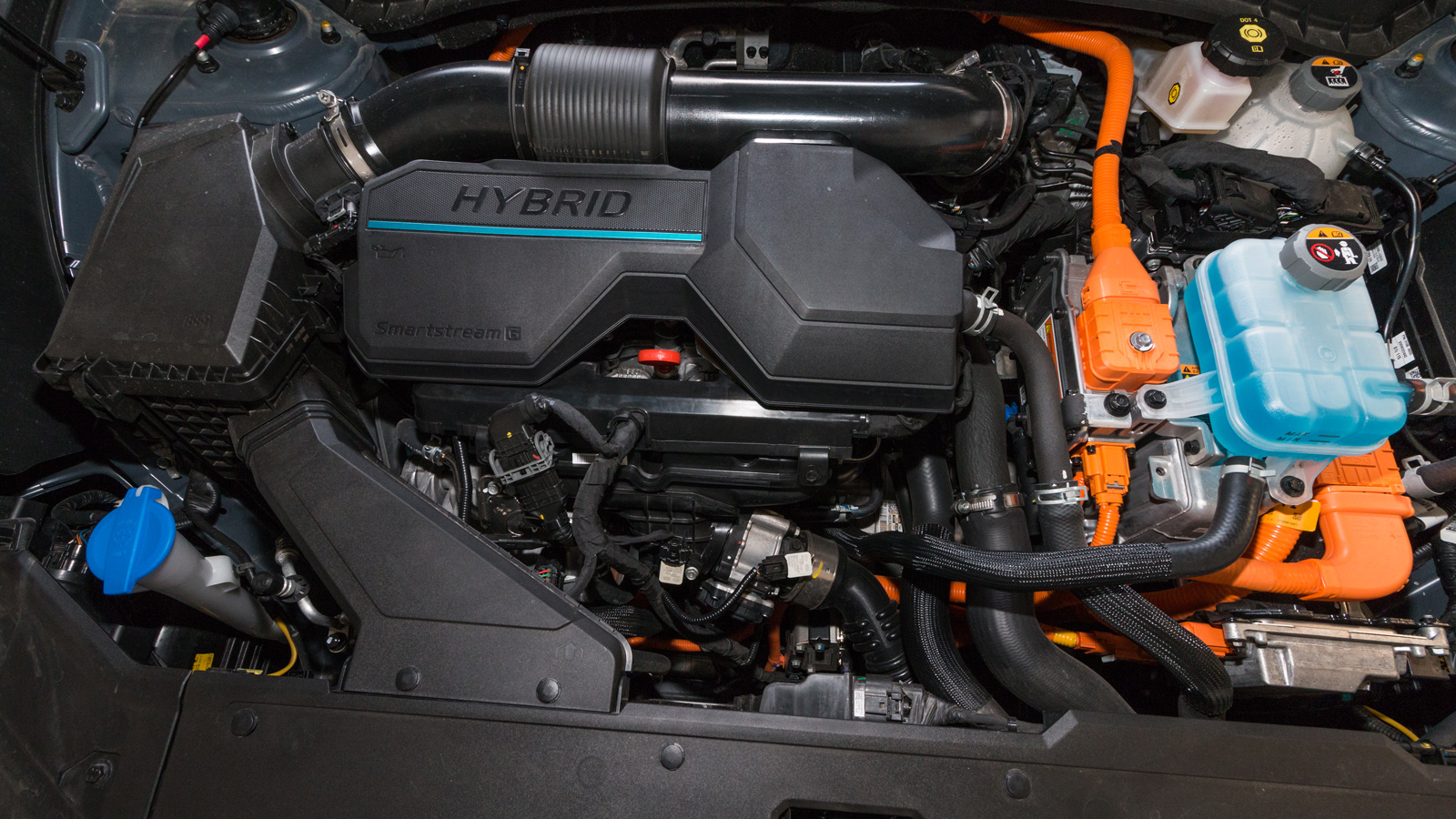 Το Hyundai Tucson Hybrid απέναντι στο καλύτερο και στο χειρότερο