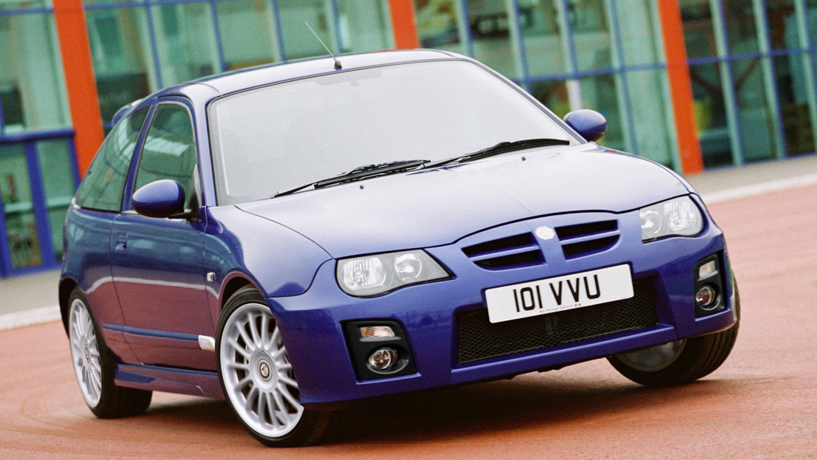 MG ZR: Το εκρηκτικό hot-hatch από τη Μ. Βρετανία