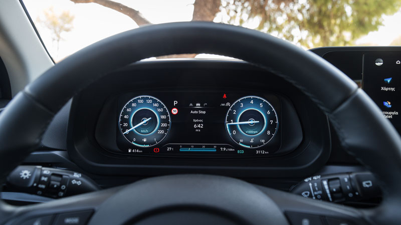 Hyundai Bayon 100 PS Auto: Καίει λίγο στο ταξίδι, χωράει 5 ενήλικες