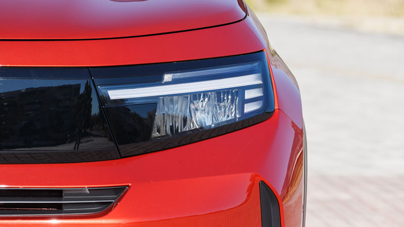 Opel Frontera Hybrid 145 PS: Έχει χώρους για 4 ψηλούς και καίει λίγο