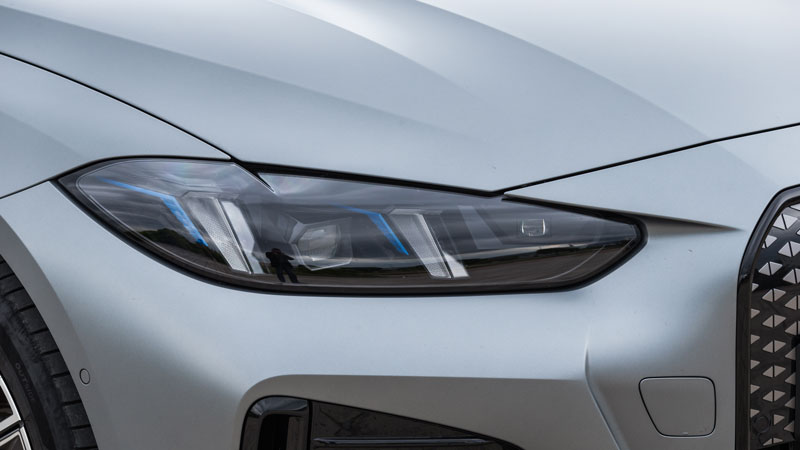 Η BMW i4 ανανεώθηκε εξωτερικά, παραμένει εντυπωσιακή και σπορτίφ
