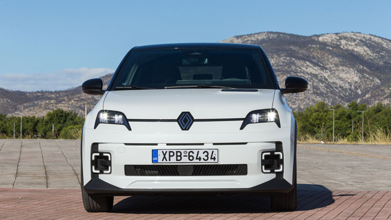 Renault 5 E-TECH Electric 120 PS: Vintage σαν να'ταν 70s!