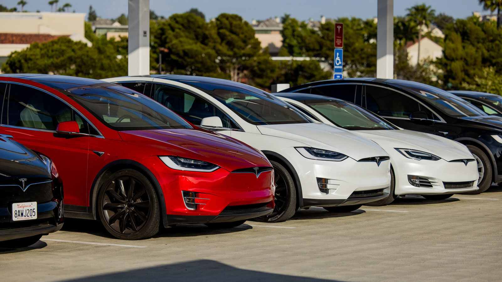 Ανάκληση για πάνω από 500.000 Tesla