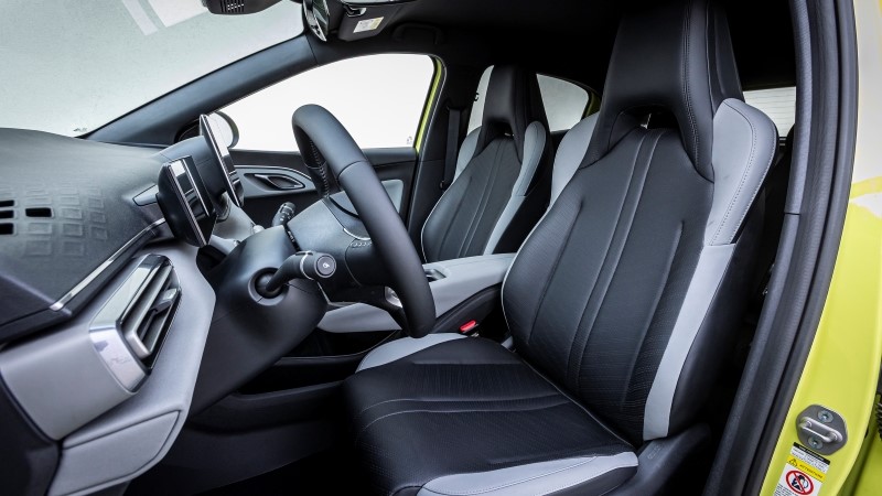 Το BYD Dolphin Surf έρχεται με μεγάλους χώρους για την κατηγορία