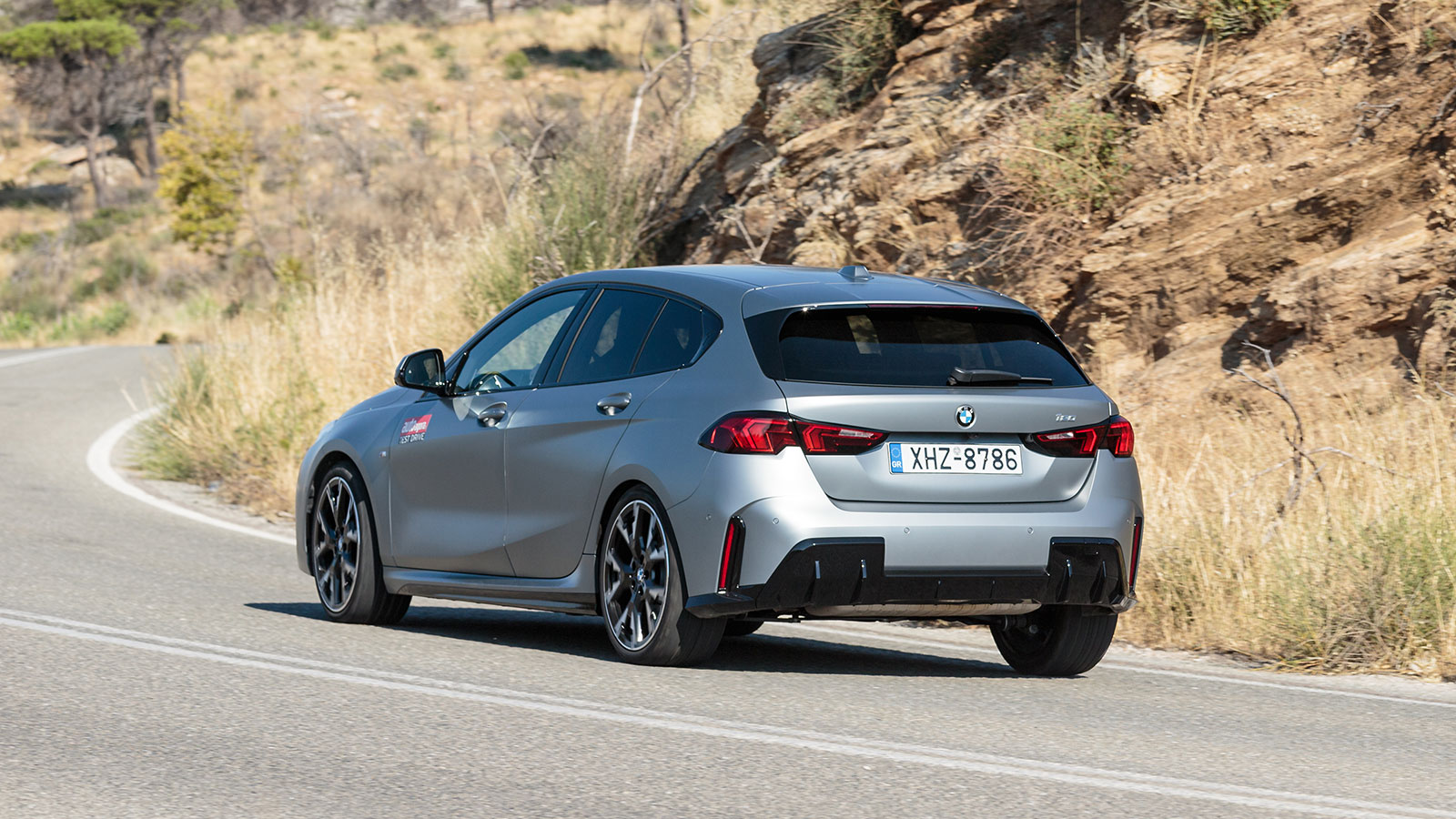 Audi A3 Sportback VS Bmw Σειρα 1 Βαθμολογίες. Ποιο είναι καλύτερο σε κατανάλωση, χώρους, επιδόσεις, εγγυήσεις.