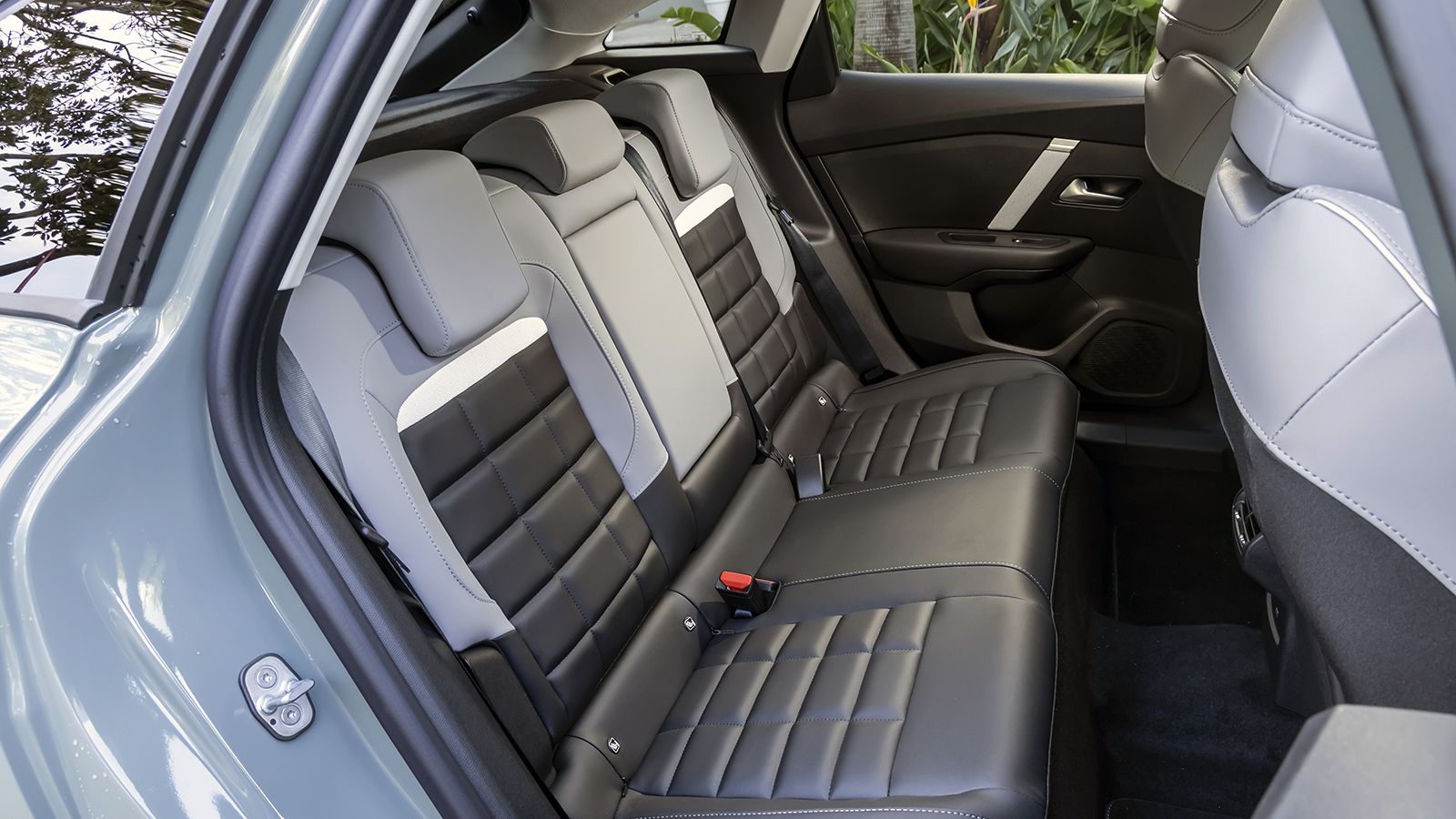 Citroen C4 Collection: Νέα έκδοση με υβριδική τεχνολογία και τιμή από 26.500 ευρώ