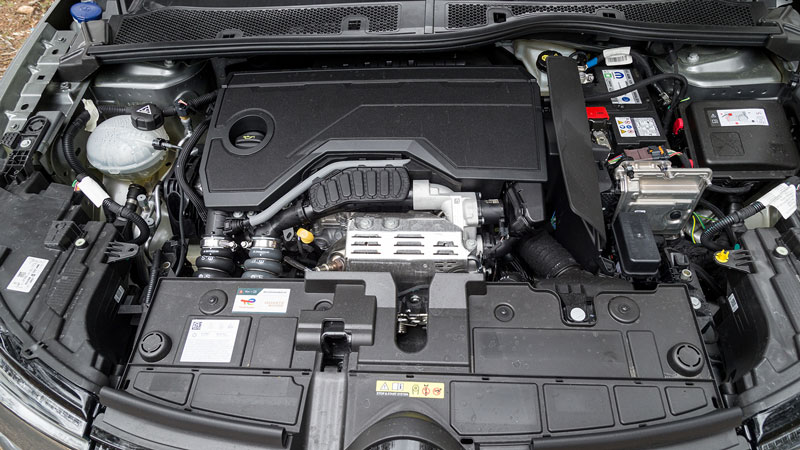 Citroen C4 Hybrid E-DCS6 136 PS: Περισσότερη άνεση & χαμηλή κατανάλωση