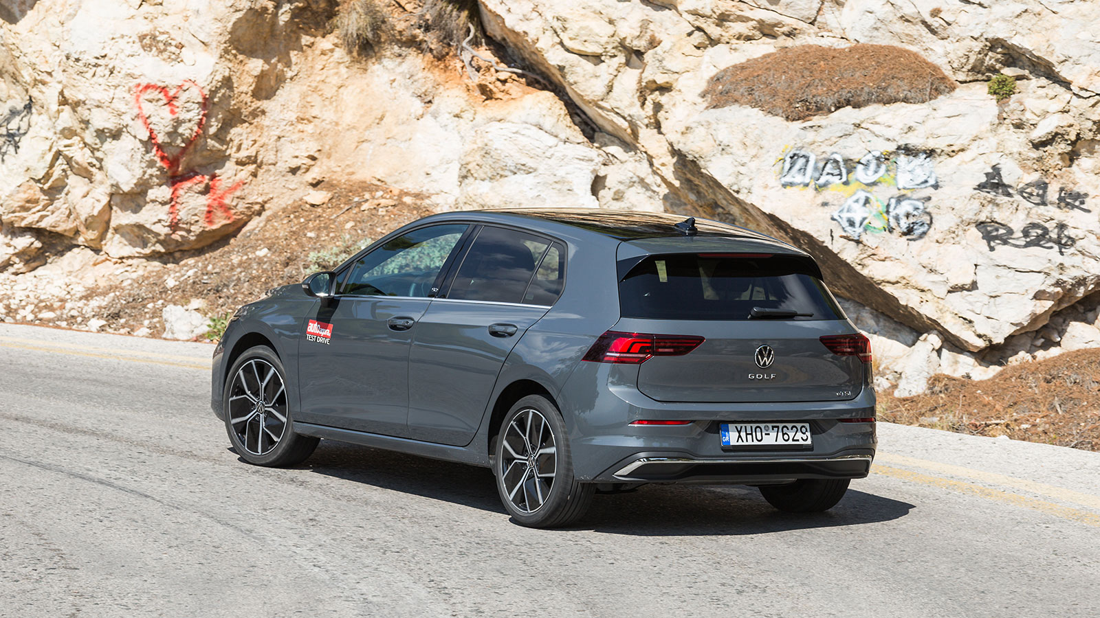 Citroen C4 Hybrid 136 PS VS VW Golf 150 PS