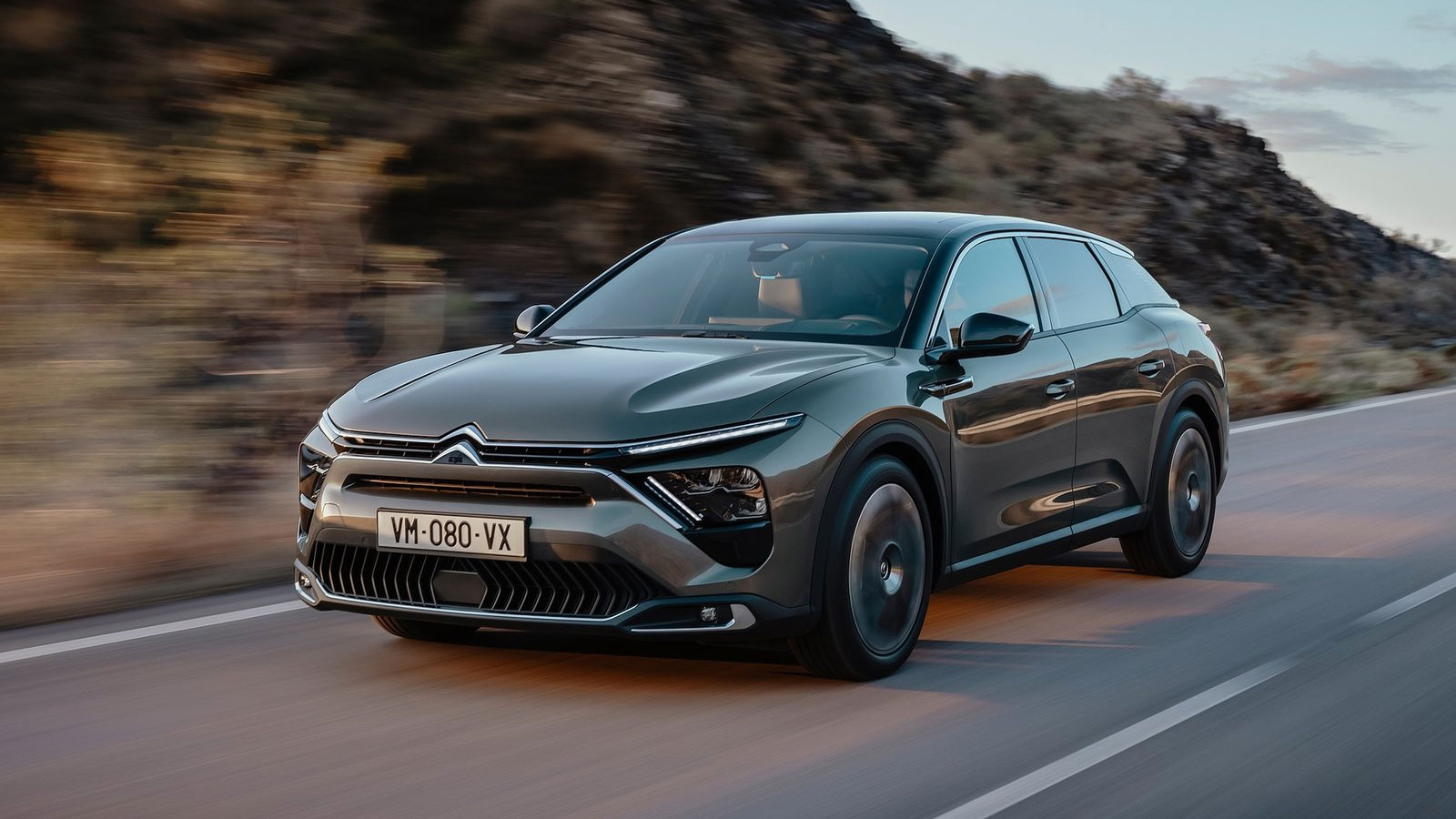 Citroen C5 X: Επίσημη αποκάλυψη για τη γαλλική ναυαρχίδα