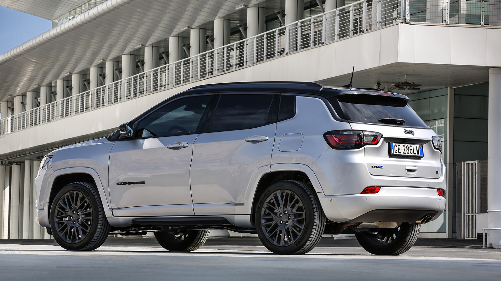 Ανανεωμένο Jeep Compass