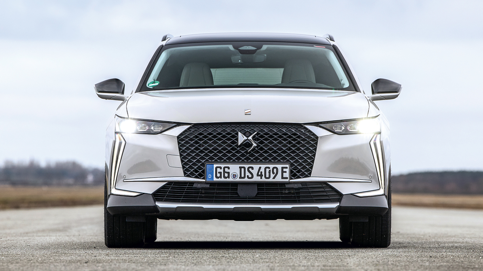 DS 4 E-Tense 225 Cross: Εντυπωσιακό σε εμφάνιση και τεχνολογία