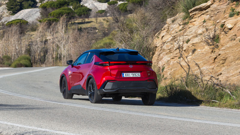 Νέο Toyota C-HR: Παραμένει από τα καλύτερα της κατηγορίας