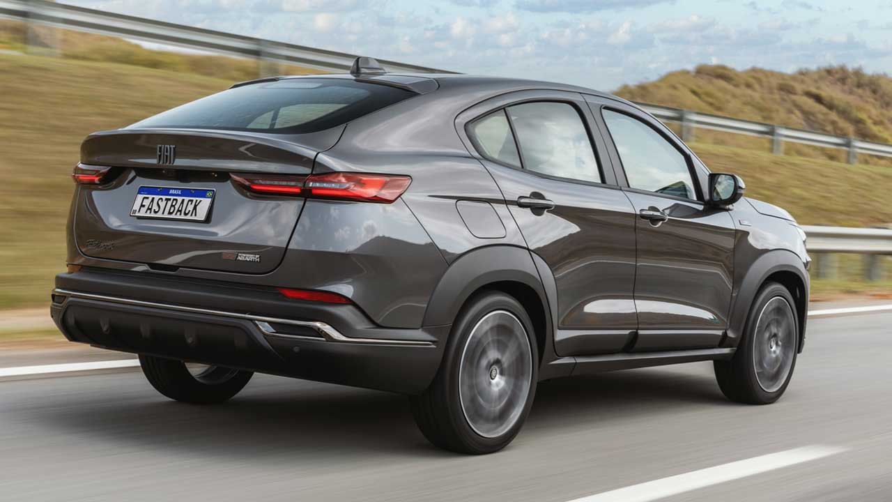 Fiat Fastback: Παρουσιάστηκε το νέο coupe SUV 