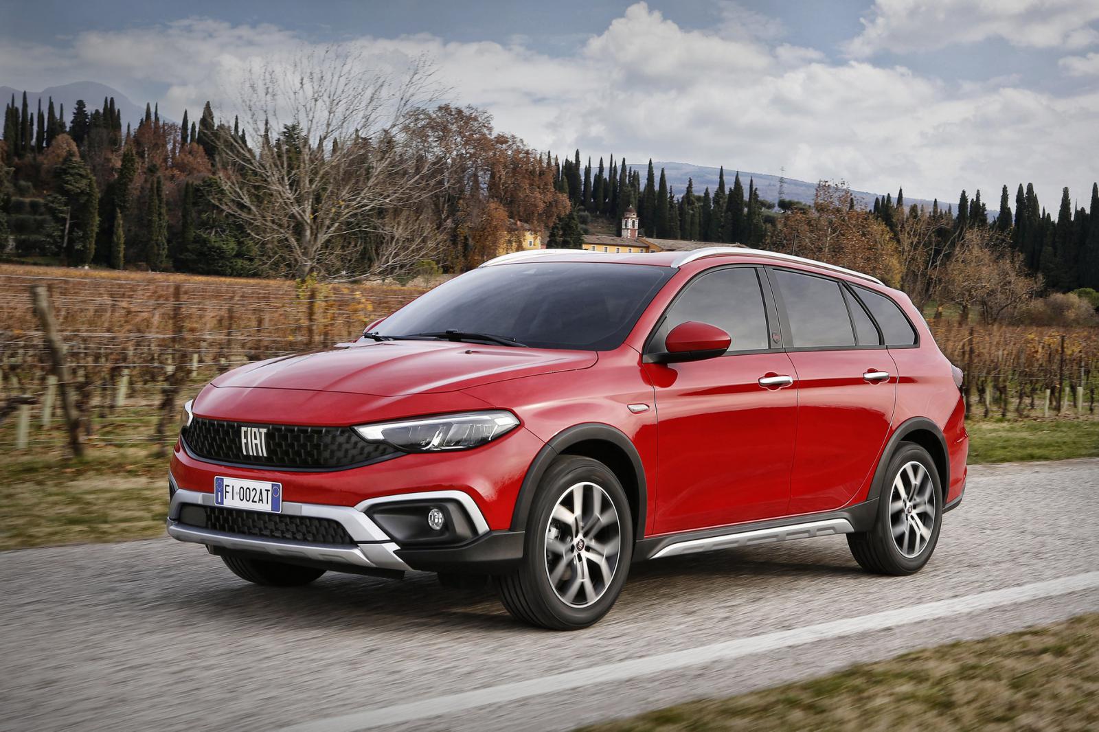 Fiat: Όλα τα μοντέλα με έκδοση (RED) & νέο βάγκον Tipo Cross  