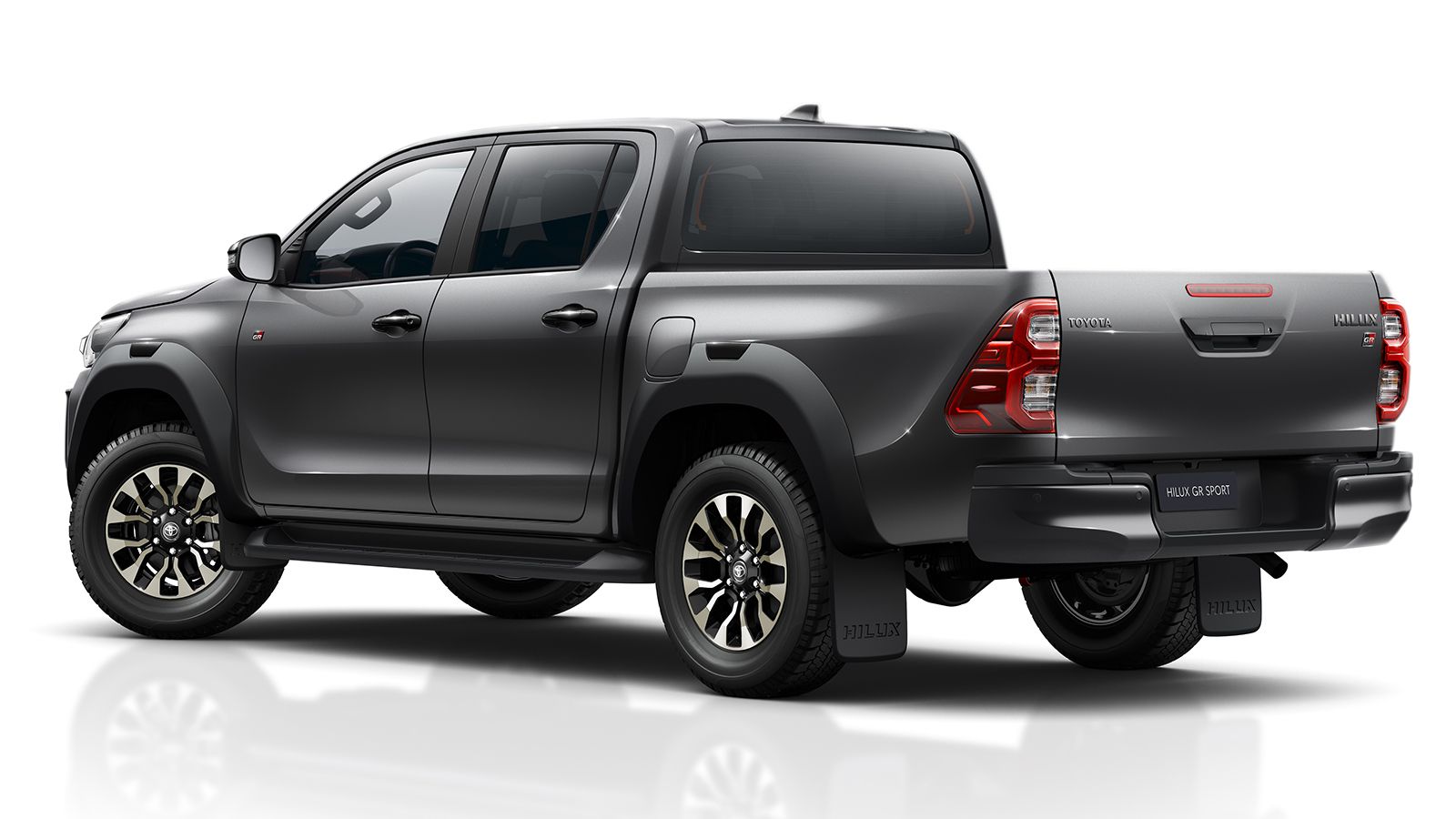 Toyota Hilux GR SPORT: Με άρωμα Dakar